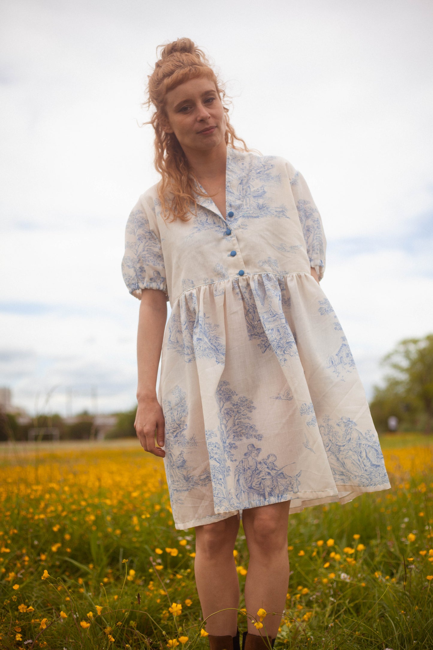 Robe courte toile de Jouy blanche et bleu